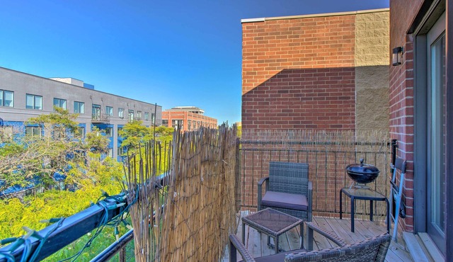 Chicago Condo Near Beaches, Parks & Downtown!