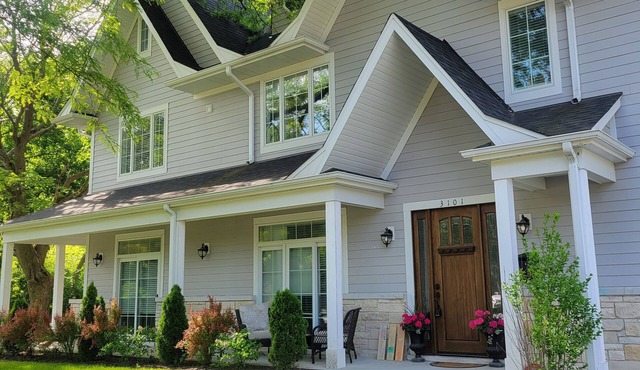 Chicago - NorthShore Private Vacation Rental Luxury 3 Story Victorian Mansion