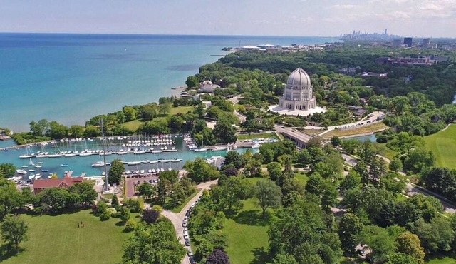 Chicago-Northshore Vacation Rental Luxury 5BR n5 Ba Victorian Mansion 7min Beach