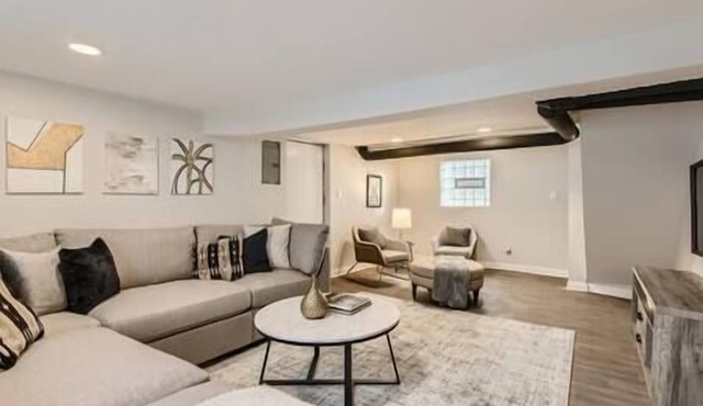 Chicago urban house - 4 Bedroom 2.5 bath