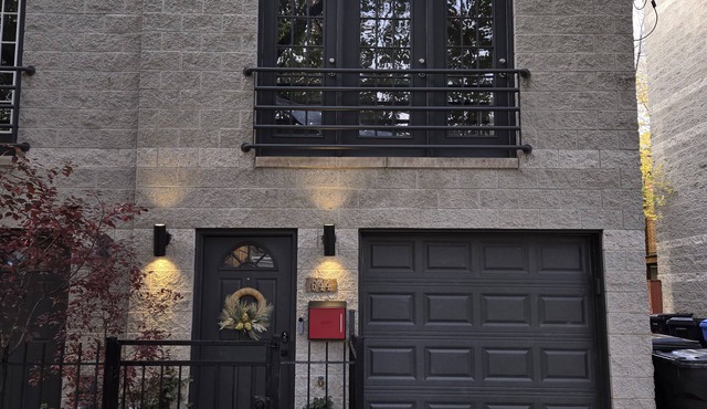 Chicago West Town Row House
