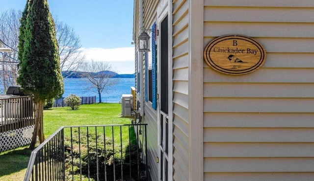 Chickadee Bay House- Oceanfront!