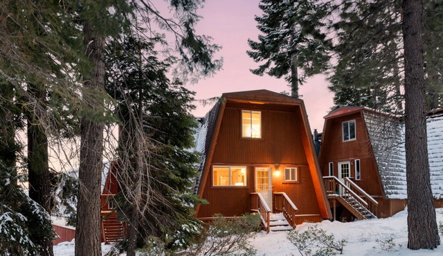 Chickaree & Chickadee Buyout by AvantStay | 2 Sister Cabins