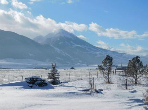 Chico Peak cabin nr Yellowstone,Chico Hot Springs