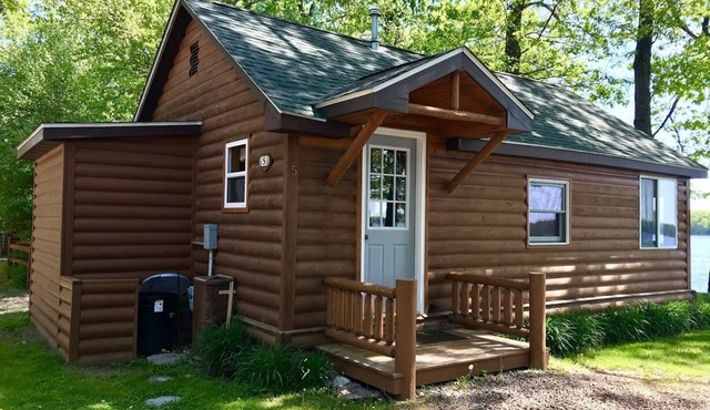 Chief Lake Lodge Resort Cabin #5