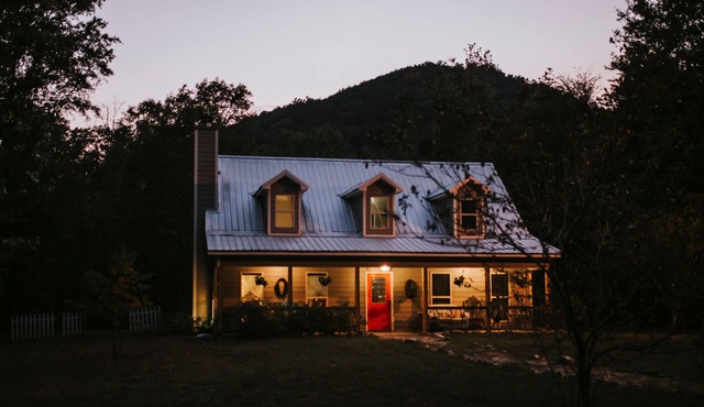 Chief of Ladiga Creekside Cottage