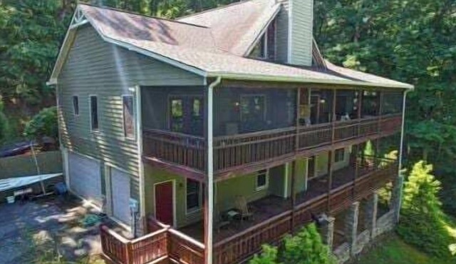 Chiefs Cove-Lakefront- 2 Master suites