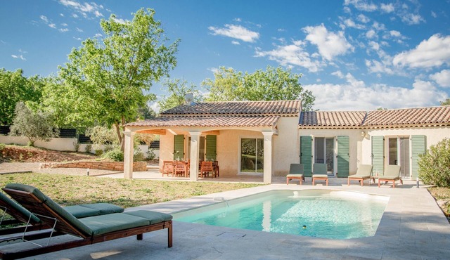 Child-friendly villa with garden, airco and pool