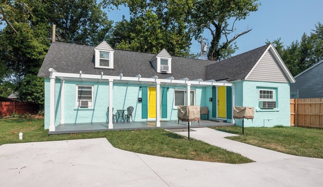 Children's Dream House! Walk to the Beach!