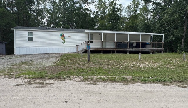 Chill 2 bedroom near Holden Beach
