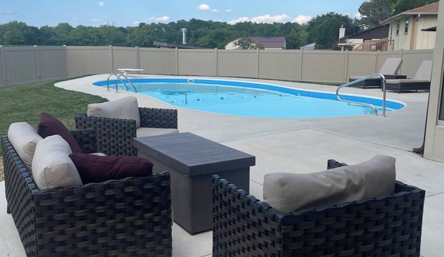 Chill and Grill: Poolside Retreat with Hot Tub Bliss