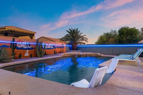 Chill and Relax Luxury Retreat with Pool Spa Game Room and Steam Room