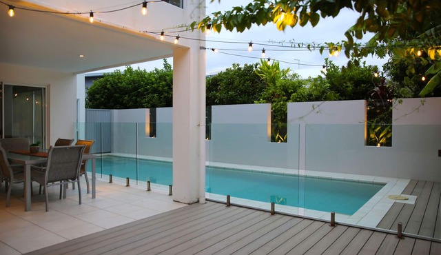 Chill at Moffat Beach