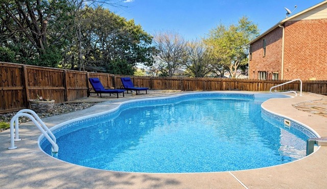 Chill by the Pool & Play - San Antonio Vacation Home