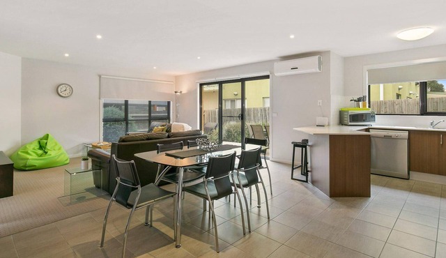 Chill Out - sleeps 7