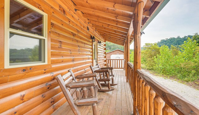 Chillicothe Cabin Near Hocking Hills State Park!