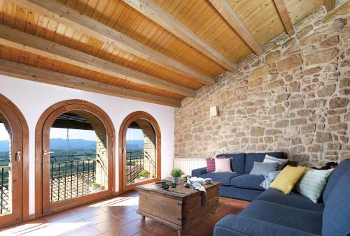 Chimenea y vistas espectaculares a los Puertos