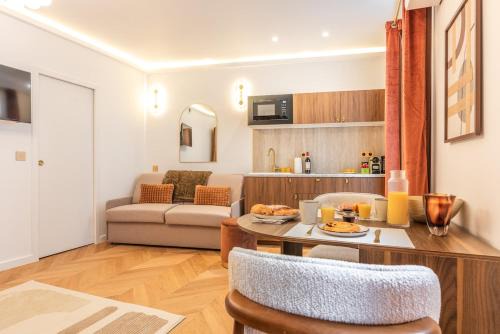 CHINE-4 City View Air Conditioner Apartment 4 PAX