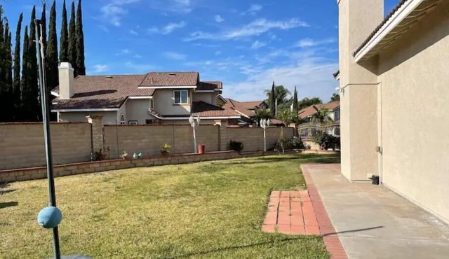 Chino Hills Cozy 4 Bedroom home