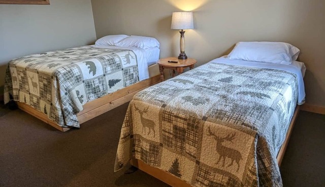 Chip-Wa Lodging Room 2