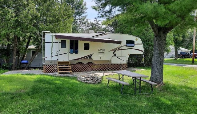 Chippewa bay camper