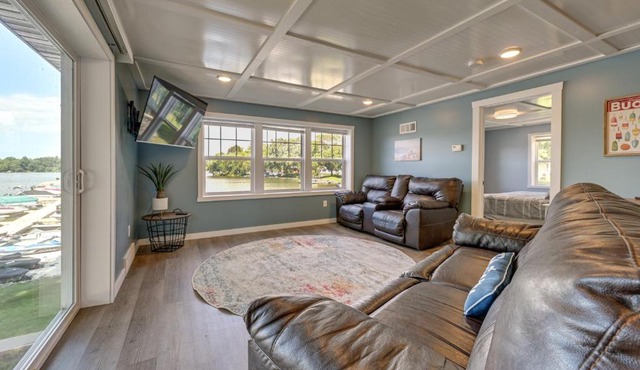 Chippewa Falls Getaway with Community Lake Access!
