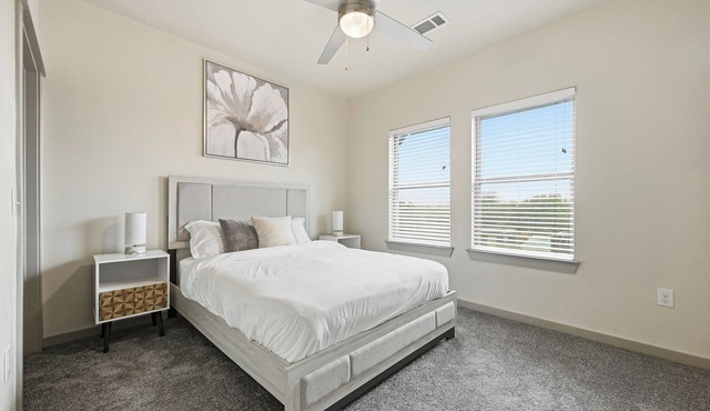 Chisholm Trace 812 | Perfect 2BD 2BA