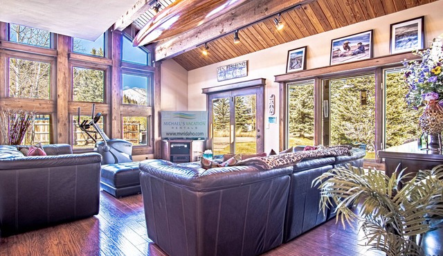 Chocolate Gulch Cabin - North of Ketchum