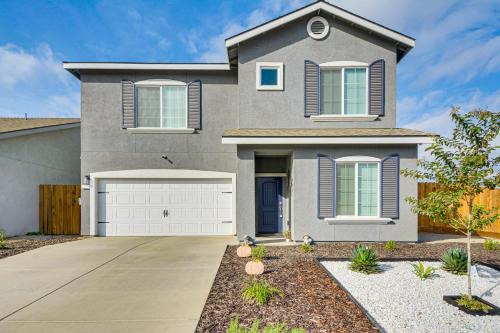 Chowchilla Home w/Private Patio!