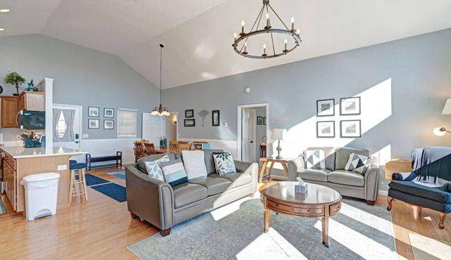 ChrisP View- Mtn House, Mtn View, Pet-Friendly, Gas Fireplace