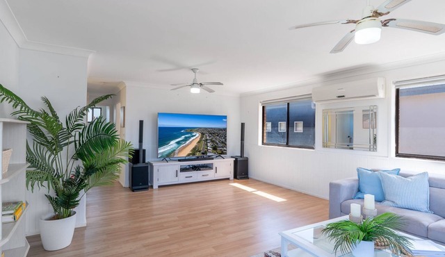 Chrissy Home ~ The naturally charming coastal utopia!