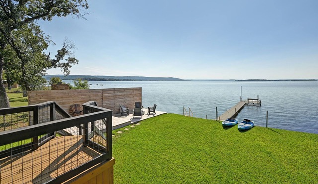 Chrissy’s Place: Lakefront/Boat Ramp/Dock/Kayaks