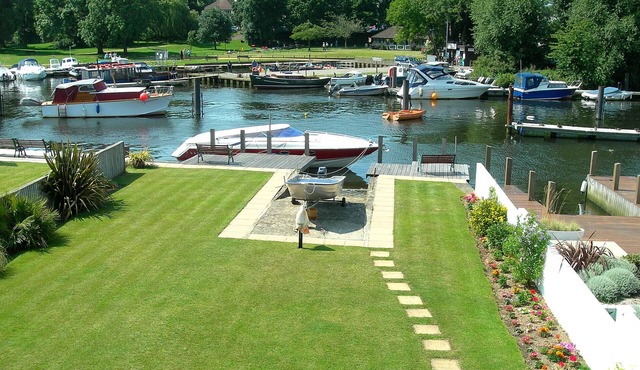 Christchurch Riverside Studio With Fishing Available