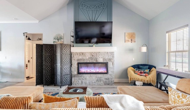 Christian-Inspired 3BR, 2BA Haven w/Fire Pit & Fitness Room/Emory