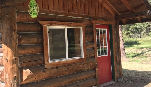 Christian Retreat Center – 30 Beds - Full Kitchen - 4 Showers - 20 Private Acres