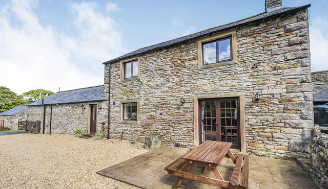 CHRISTINE'S STABLE, family friendly, with open fire in Maulds Meaburn