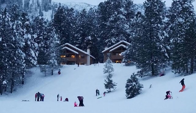 Christmas in Leavenworth Dec 2026 Christmas Lights 2 BR Condo