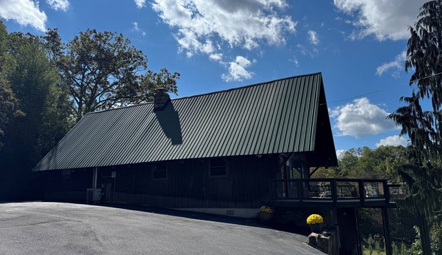 Christmas Tree Farm A-Frame Retreat: Sauna + Views + Near PSU