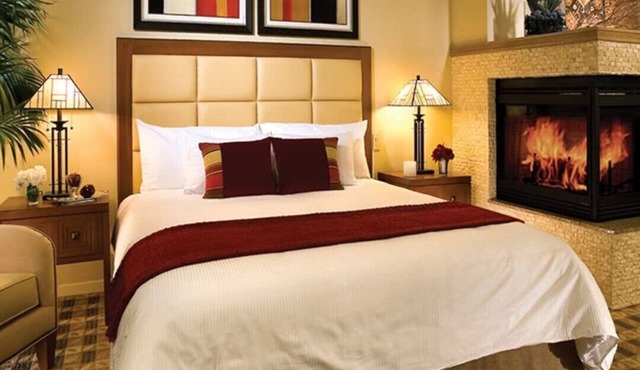 Christmas Welk San Diego California 1 bedroom (inquire about 2bdrm lockoff)