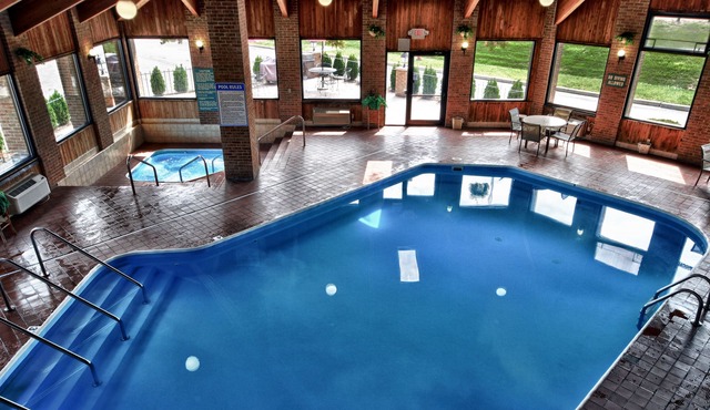 Christopher Inn and Suites
