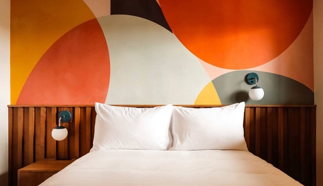 Chromatic Drift - La Vista Motel