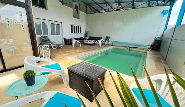 Chtx maison 7 pers jardin piscine