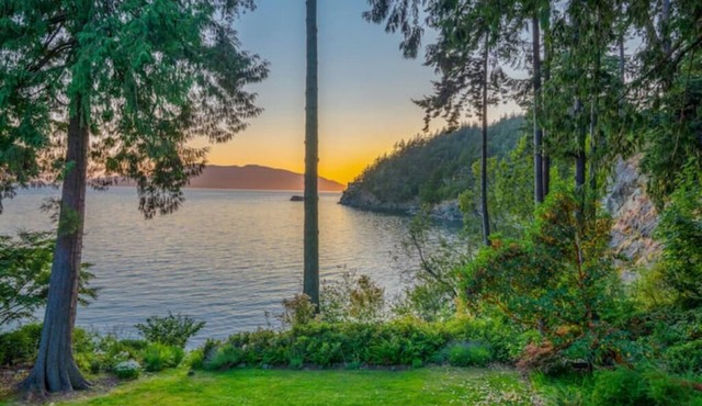 Chuckanut Beachfront Sanctuary