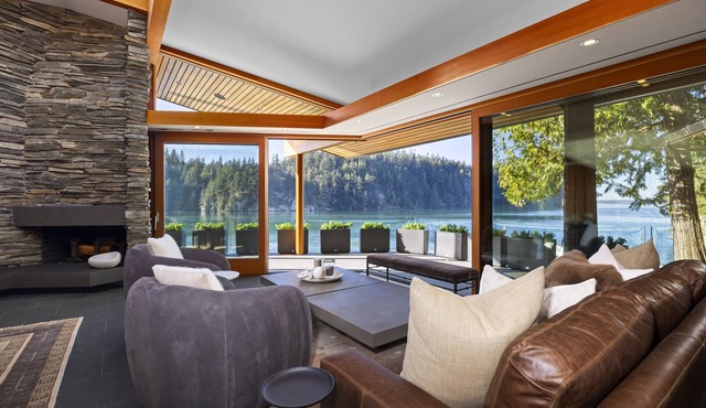 Chuckanut Point Villa Luxury Waterfront Retreat | Sleeps 8 | Stunning Views