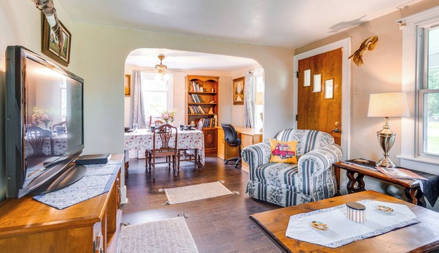 'Chucker Chalet' - Hunter’s Haven in Houtzdale!