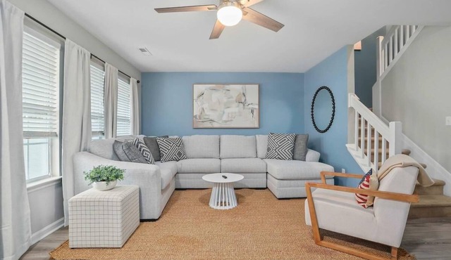 Chucktown Charm- 8 mins to Credit One