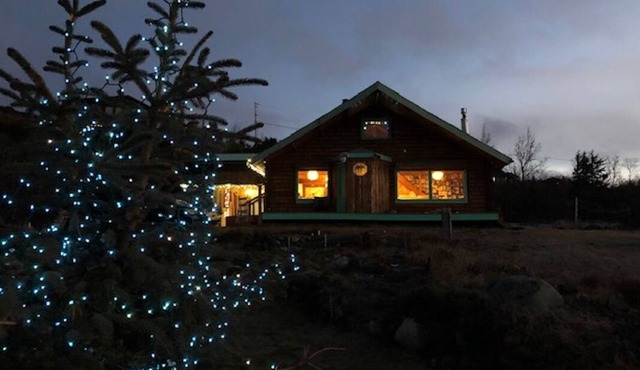 Chugach cabin in Flattop