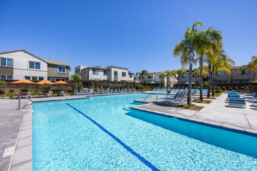 Chula Vista 3BR with Children's Playroom, Pool, Park and Sleeps 9