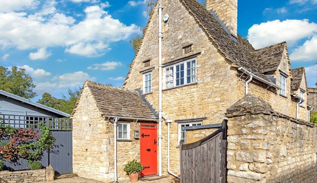 Church Cottage - sleeps 6 guests in 3 bedrooms