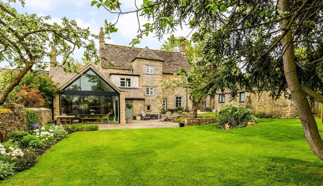 Church Farm House - sleeps 10 guests in 5 bedrooms